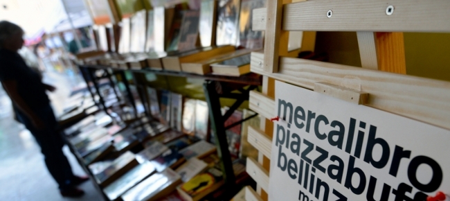 Mercalibro, dopo i coriandoli tornano i libri
