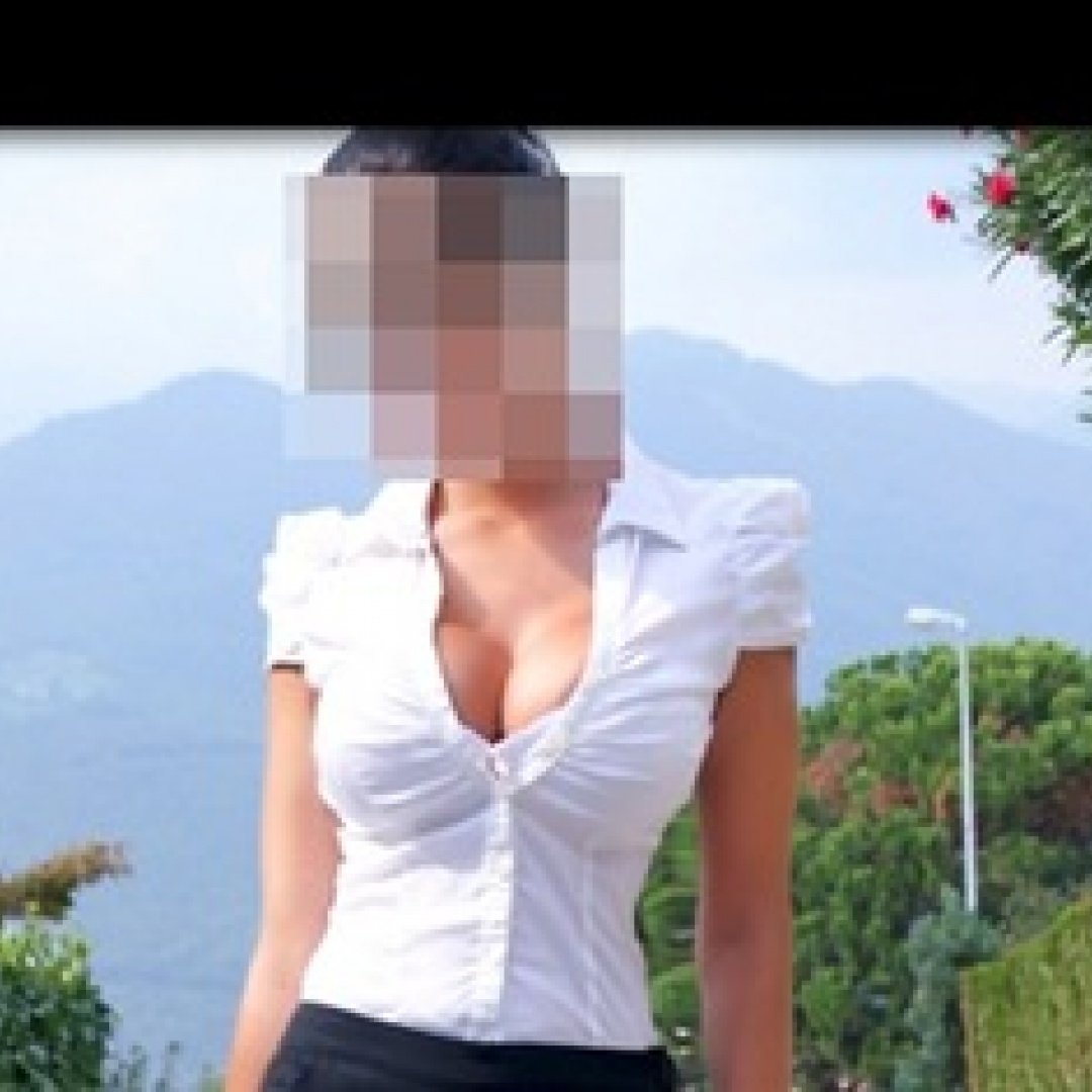 Escort di lusso, ma lei nega: 