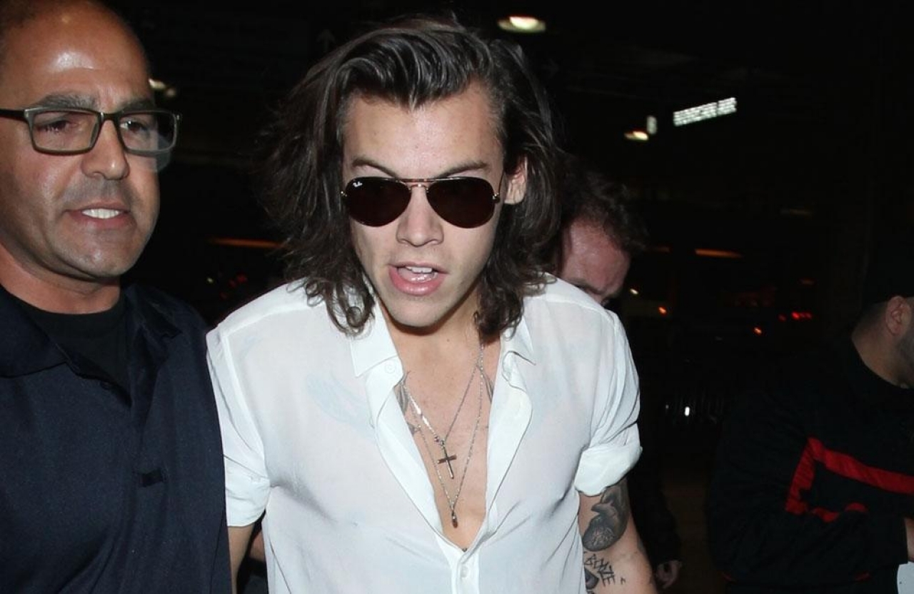 Harry Styles avvistato a Hollywood con due donne - Ticinonline