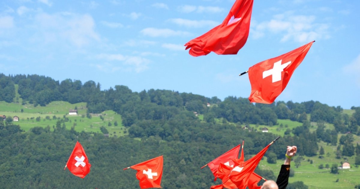 Allora Dovremmo Cambiare Anche La Bandiera Svizzera Ticinonline