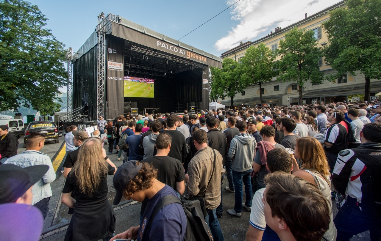 Coppa Svizzera Schermo Gigante In Piazza Manzoni Ticinonline