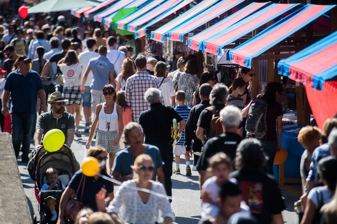 Successo Di Pubblico Per Una Strada In Festa Baciata Dal Sole Ticinonline