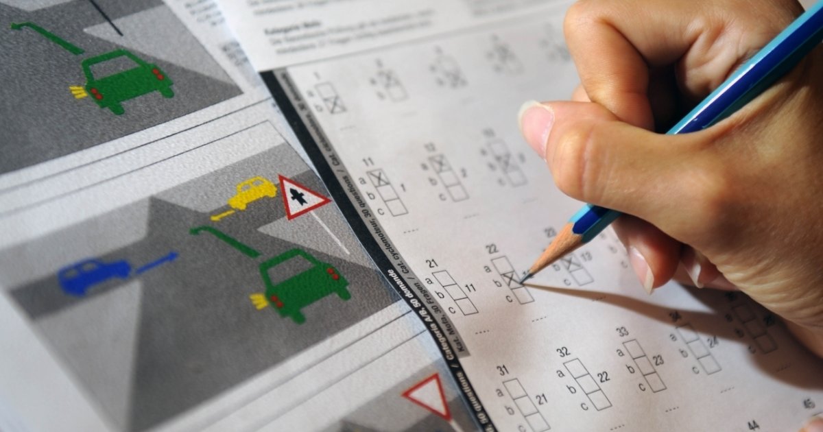 Niente appuntamento per l'esame teorico di guida