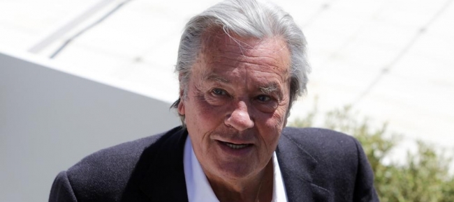 Alain Delon choc: Se muoio prima del mio cane, lo farò morire tra le mie  braccia