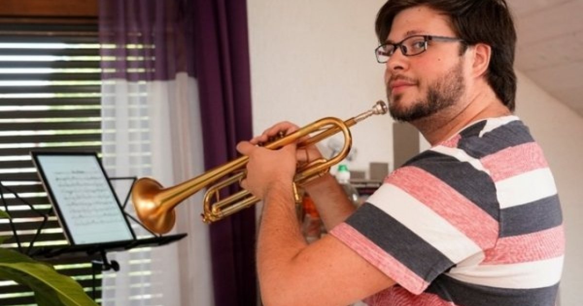 Multato Perche Suonava La Tromba Con La Finestra Aperta Ticinonline