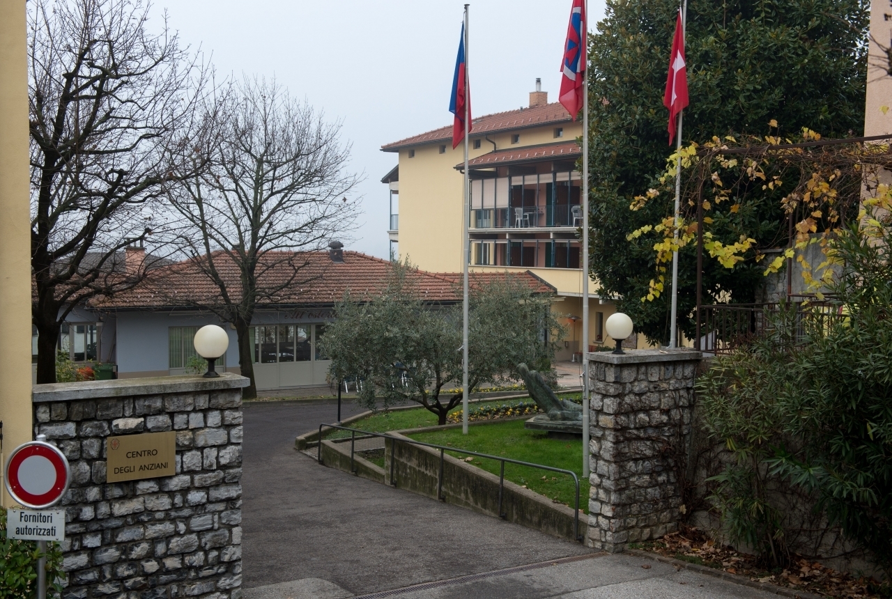 Maltrattamenti Alla Casa Anziani Iniziato Il Processo All Infermiere Ticinonline