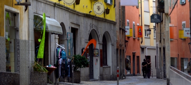 Pedonalizzare La Citta Vecchia Sarebbe Deleterio Per I Commerci Ticinonline