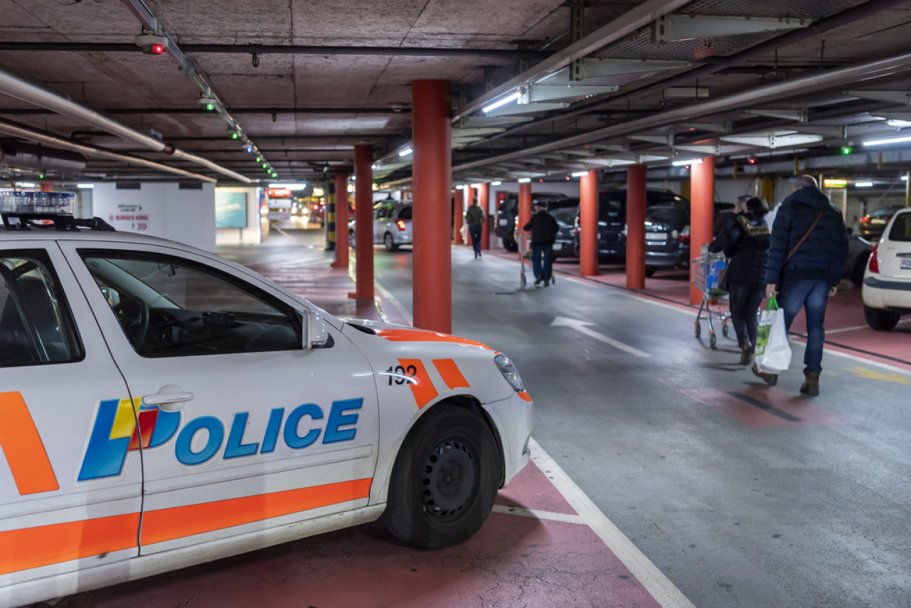 Poliziotti incontri criminali