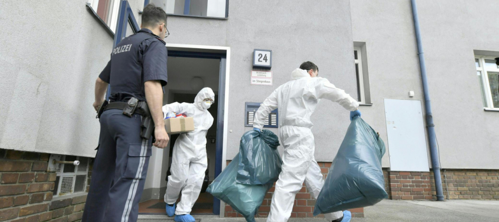 Choc A Vienna Madre E Figlie Si Lasciano Morire Di Fame Ticinonline