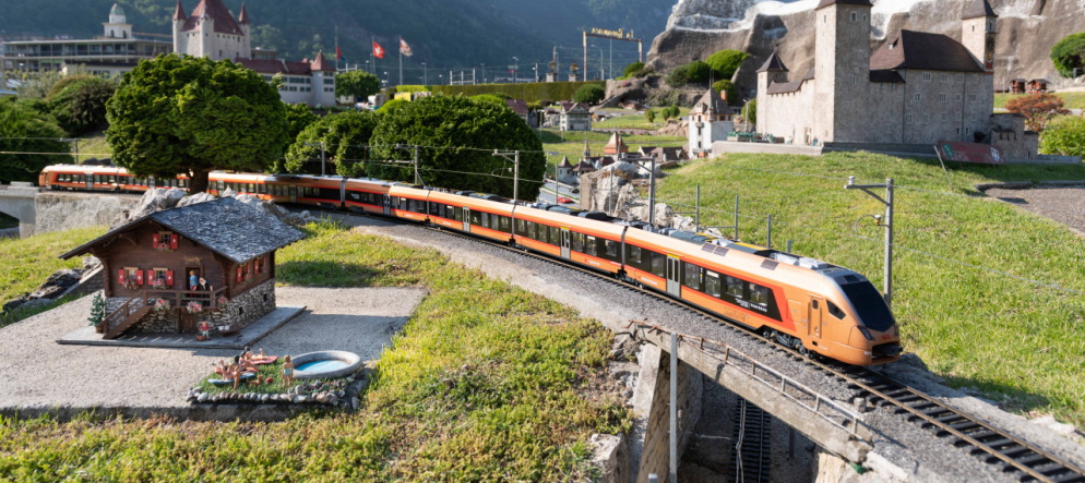 Risultati immagini per Swissminiatur inaugura nell'anno dell'anniversario un nuovo modello del â€œVoralpen Expressâ€