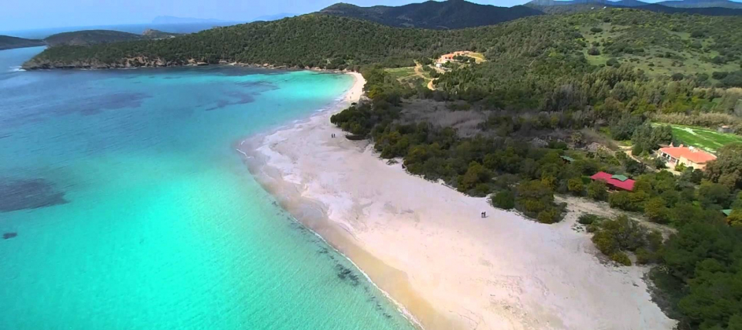 Spiagge Blindate In Sardegna Numero Chiuso Anche A