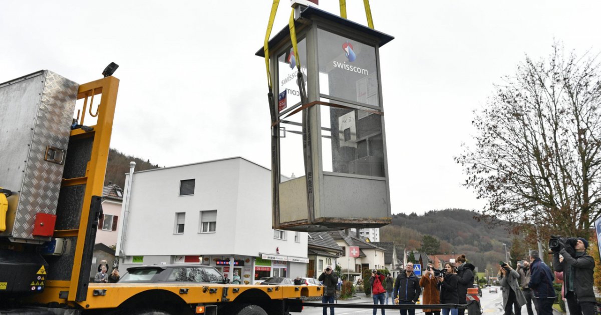 Smantellata L Ultima Cabina Telefonica Della Svizzera Ticinonline