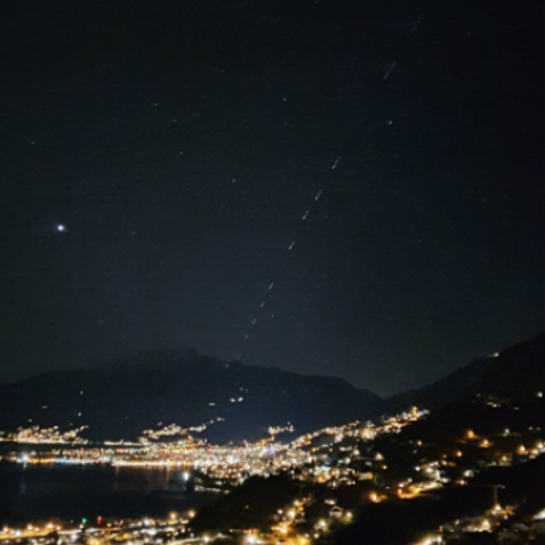 Luci Strane In Cielo E Opera Di Elon Musk Ticinonline