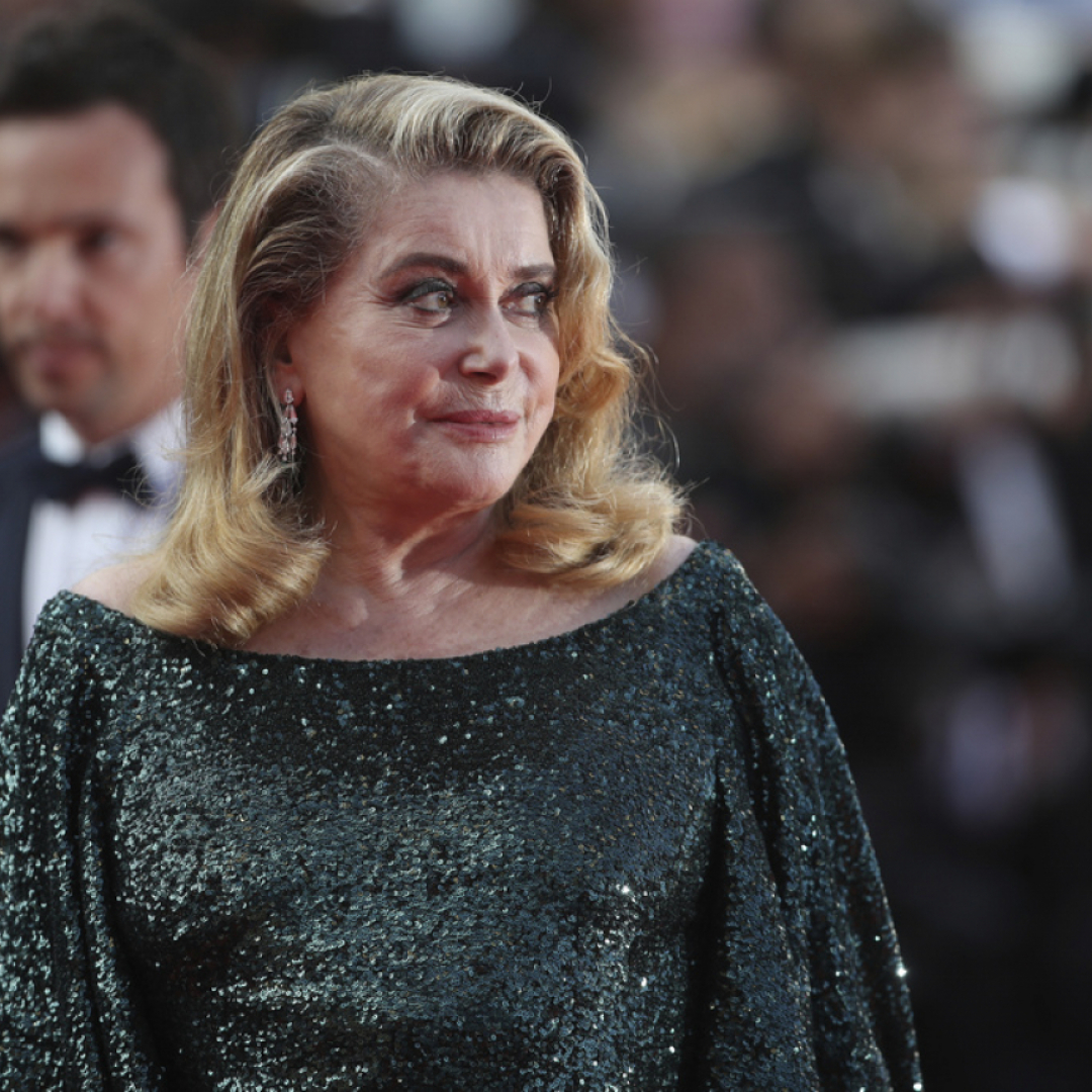Lady Lucille La Love Story Tra Johnny Hallyday E Catherine Deneuve Ticinonline