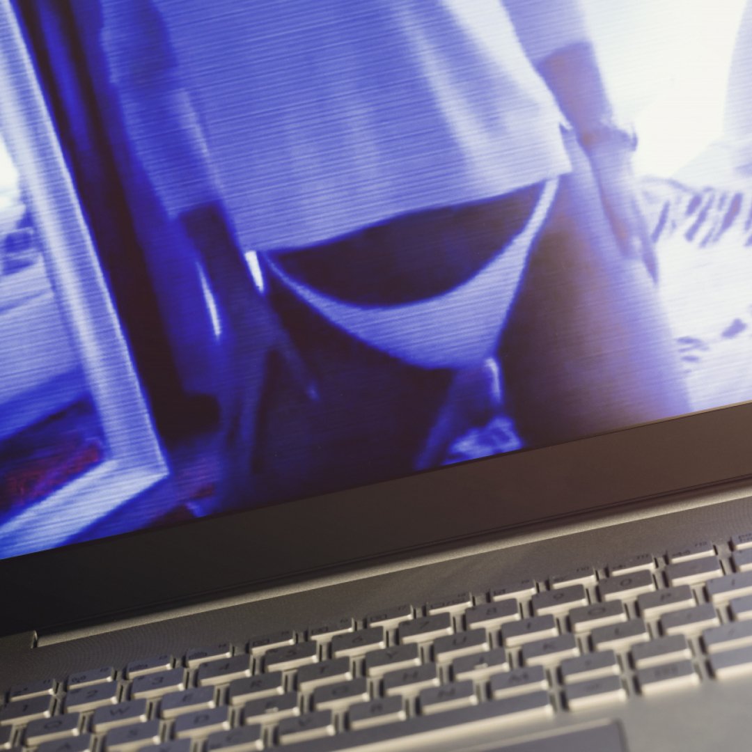 Falla su Cam4.com, online 11 miliardi di file sensibili - Ticinonline