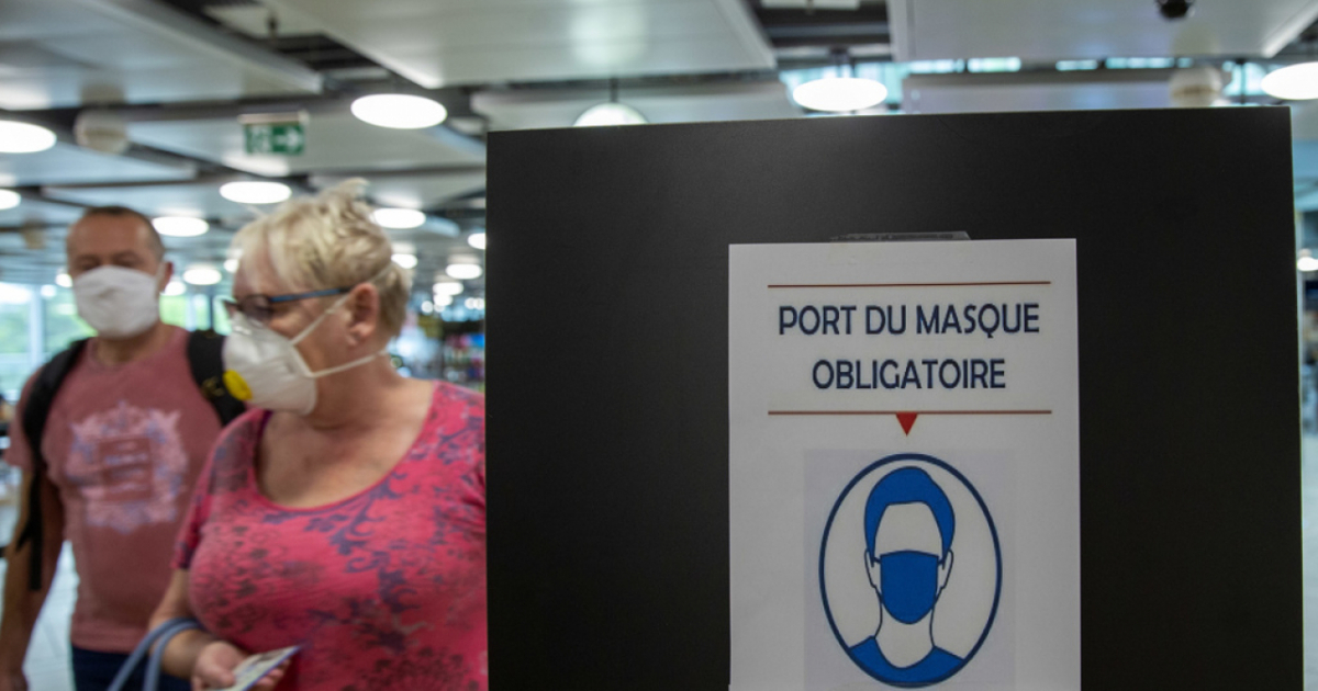 Mascherina Anche Nei Negozi Di Neuchatel Ticinonline