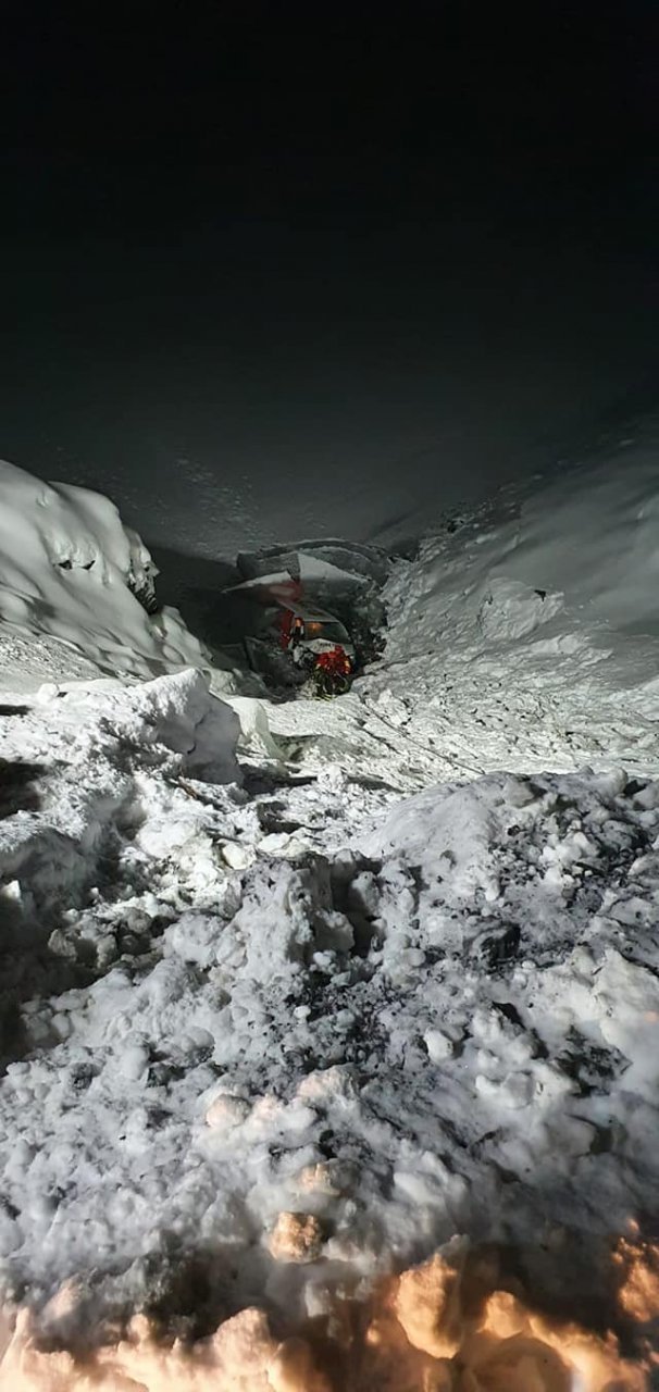 -livigno-furgone-lago-contusioni-fondo-npgl.jpg?v=1