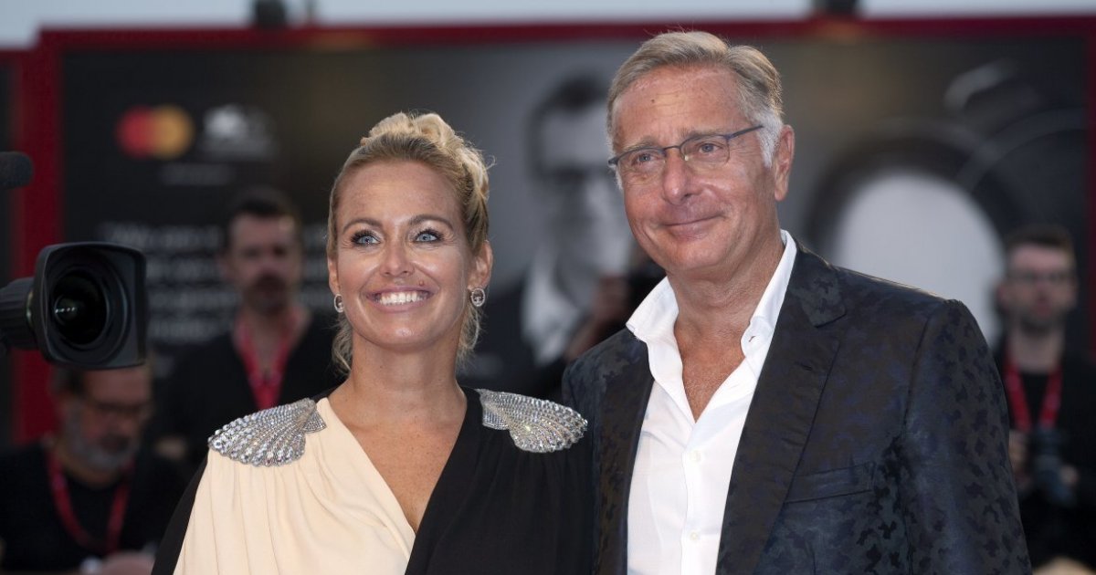 La moglie di Bonolis «Paolo ha fatto anche da madre a nostra figlia» La moglie di Bonolis «Paolo ha fatto anche da madre a nostra figlia»