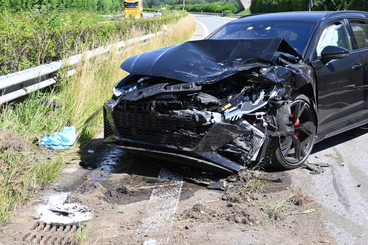 -a2-incidente-bernesi-immatricolata-preonzo-poht.jpg
