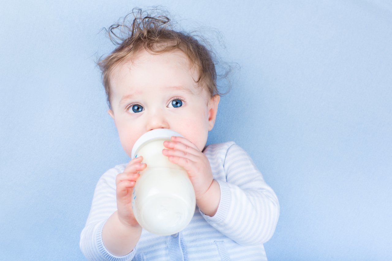 Latte artificiale: sbagliato mischiarne due tipi diversi? - Ticinonline Latte artificiale: sbagliato mischiarne due tipi diversi? - Ticinonline