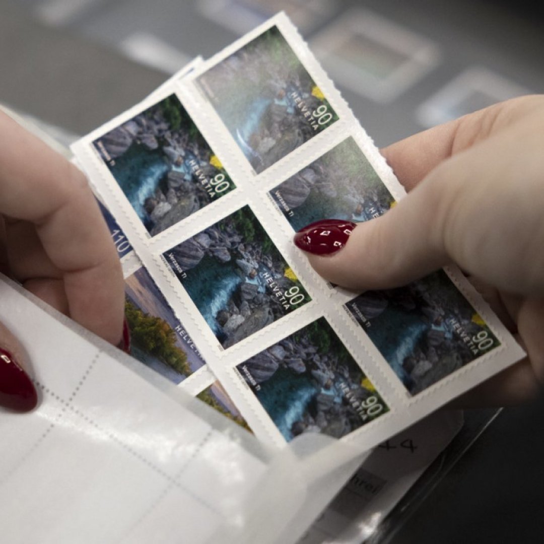 Ecco i nuovi francobolli per le lettere (più care) - Ticinonline