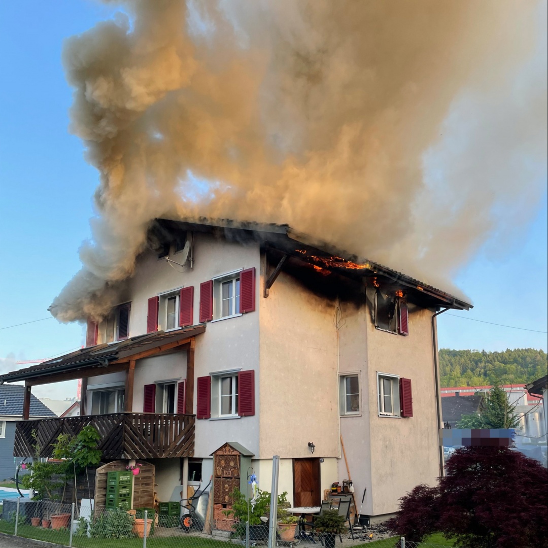 Incendio in una casa: danni per centinaia di migliaia di franchi