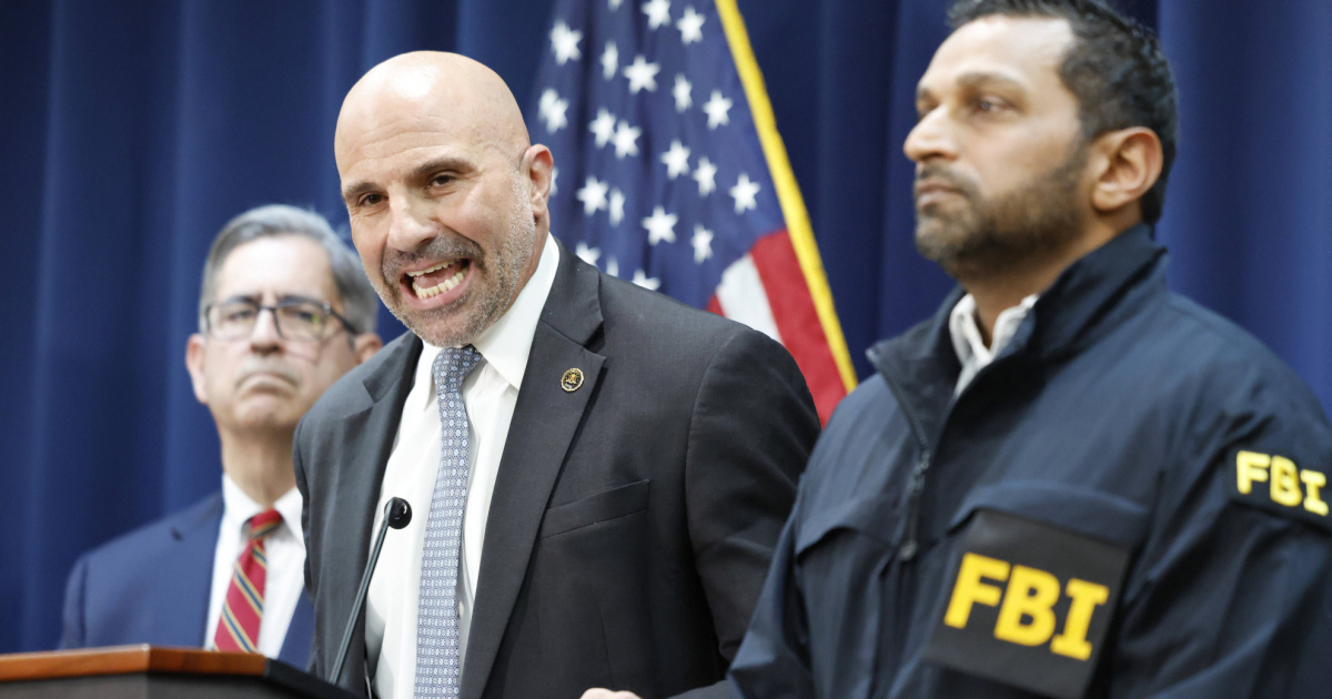 Fbi Tio Examples Arresti e denunce, l'FBI scoperchia il vaso di Pandora - Ticinonline