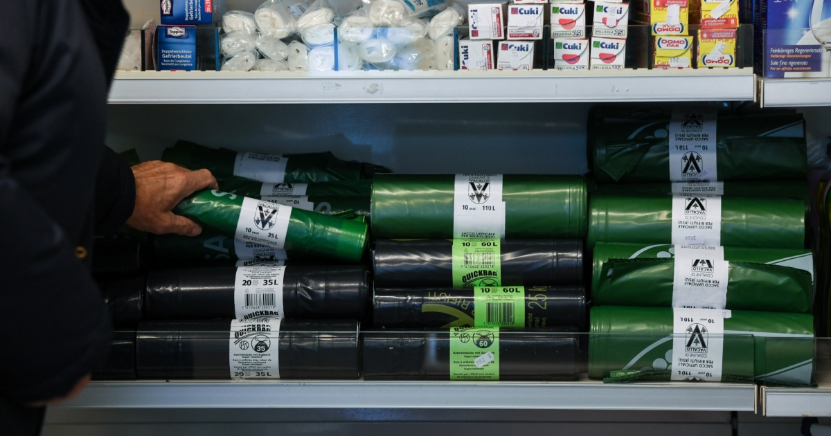 Dal sacco verde a quello rosso: lamentele nell'aria