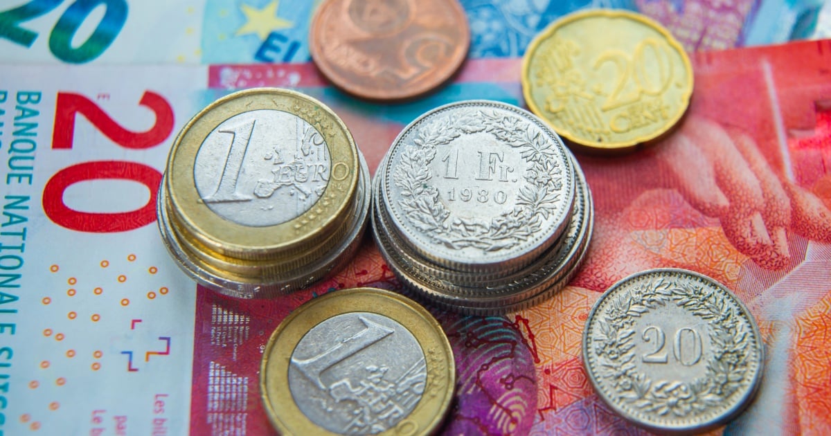 Franco ai minimi da gennaio sull'euro