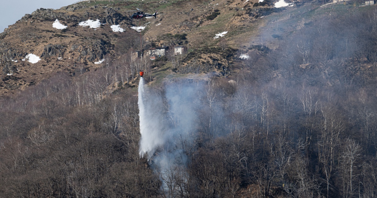 Incendio a Odogno: operazioni di spegnimento ancora in corso