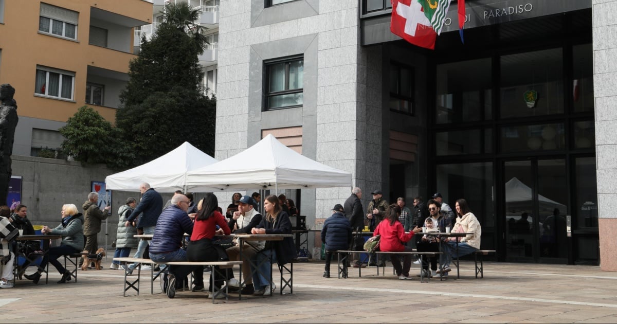 Una colazione in piazza contro il razzismo