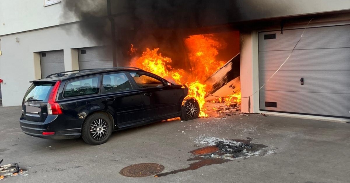 Incendio in garage devasta auto e edificio, danni per migliaia di franchi
