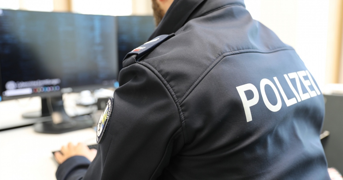 Centauro pizzicato a 180 km/h sull'80