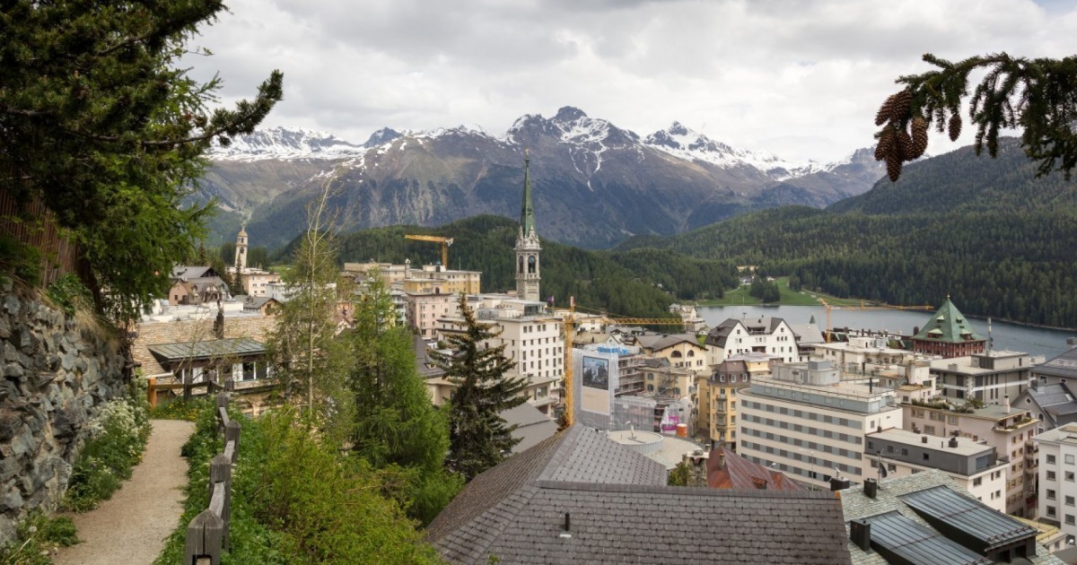 Corsa a tre per la poltrona di sindaco