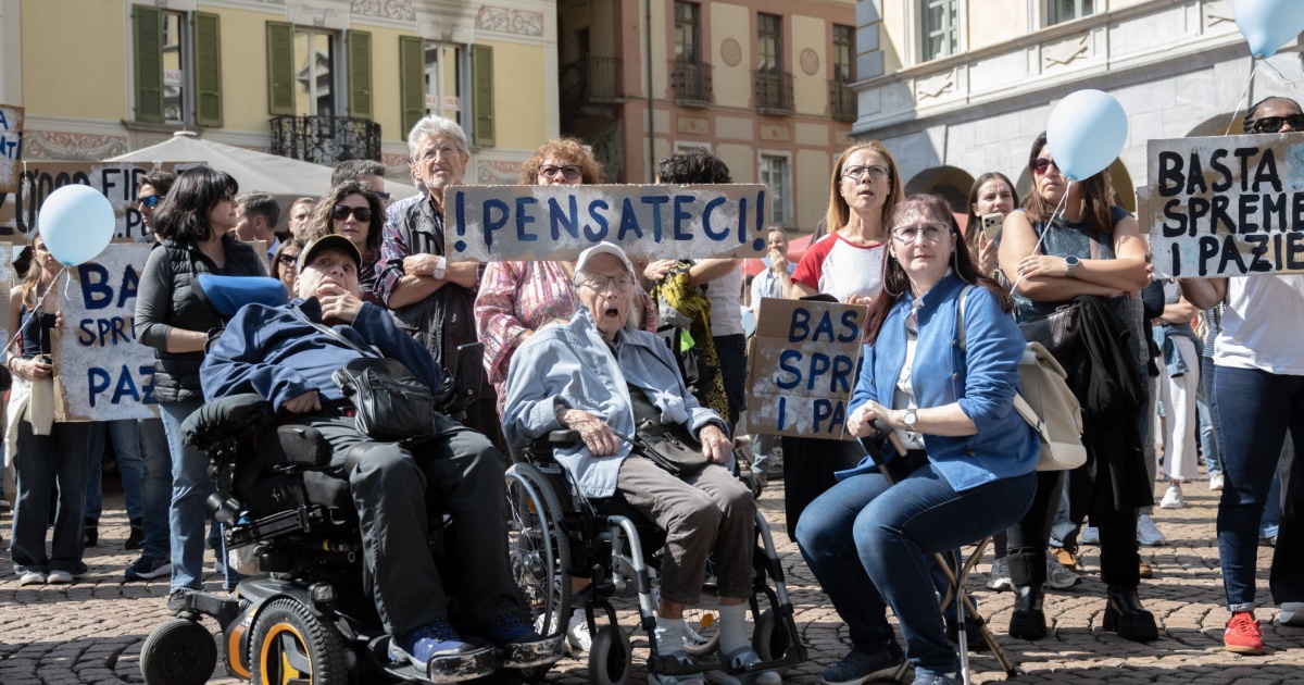 Cure a domicilio: «Vergogna!»