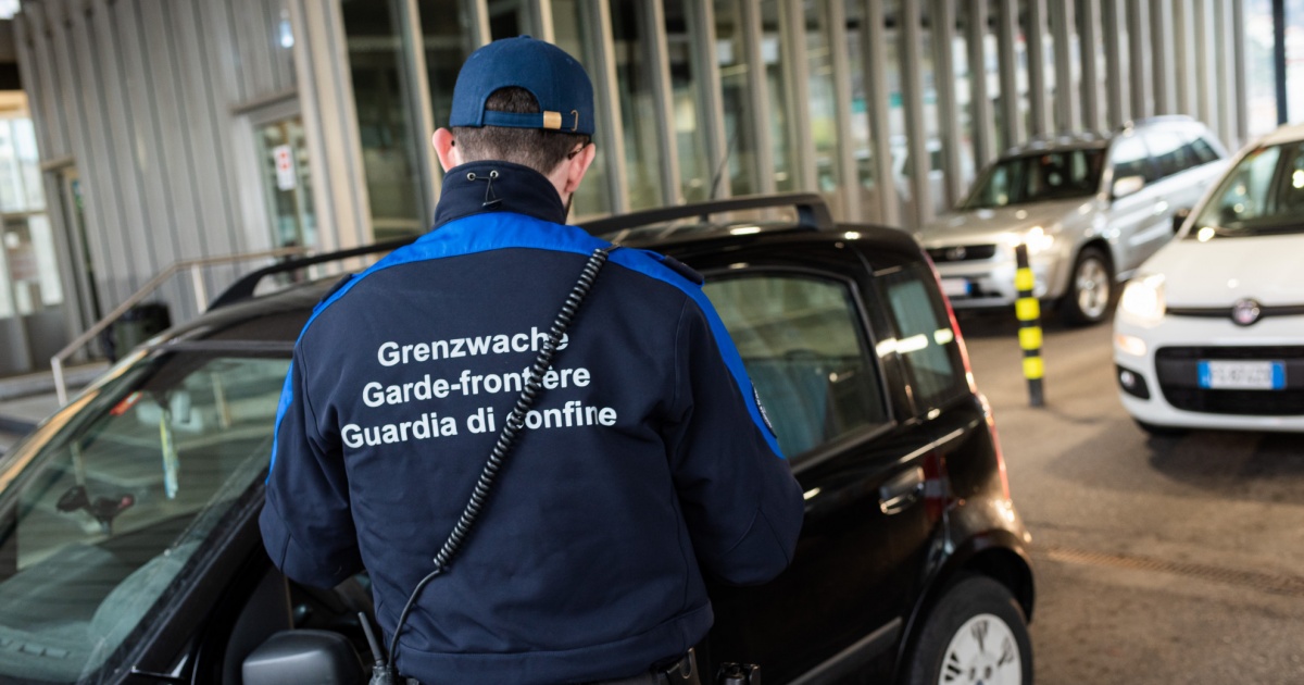 Frontalieri e tassa sulla salute: «Iniqua e lesiva»