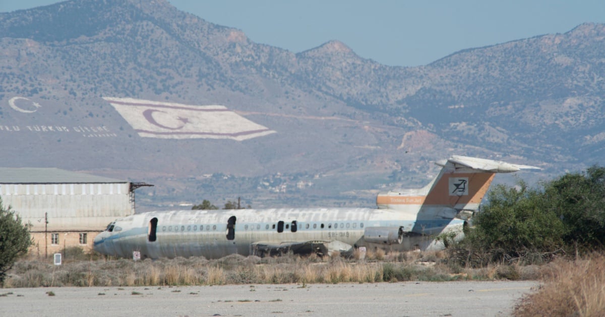 Il fascino indiscreto degli aeroporti fantasma