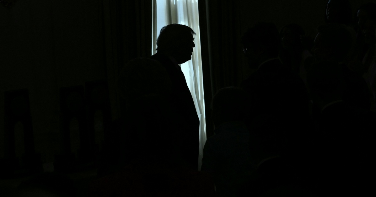 Il gradimento di Trump continua a calare