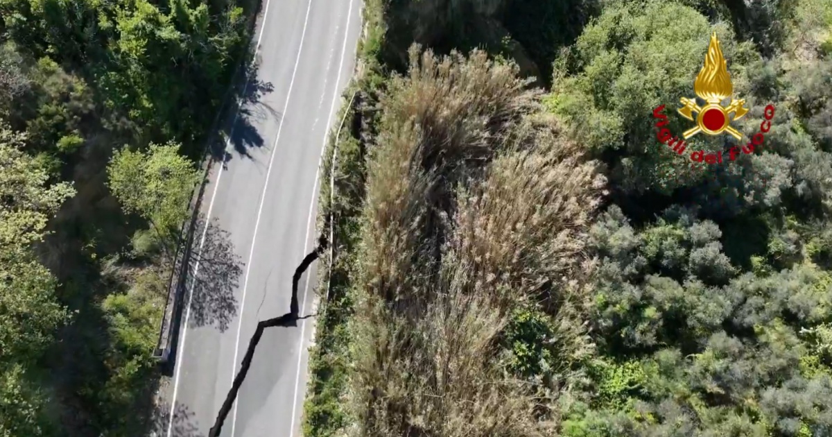 La frana che ha spaccato l'Italia in due