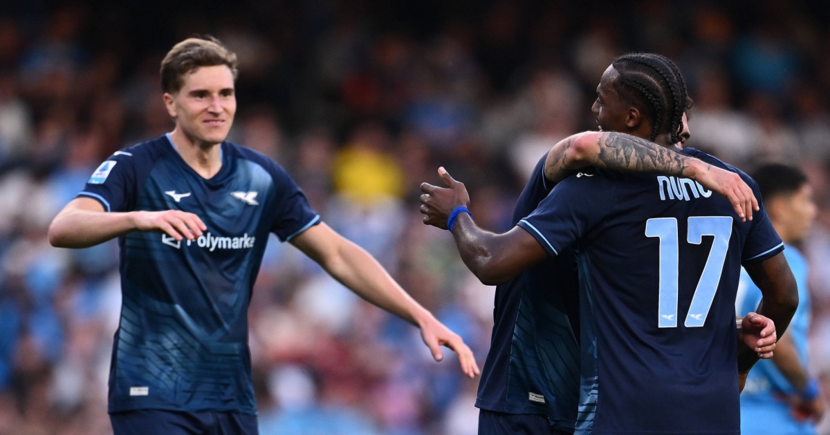 La Lazio scuce lo Scudetto dalle maglie del Napoli