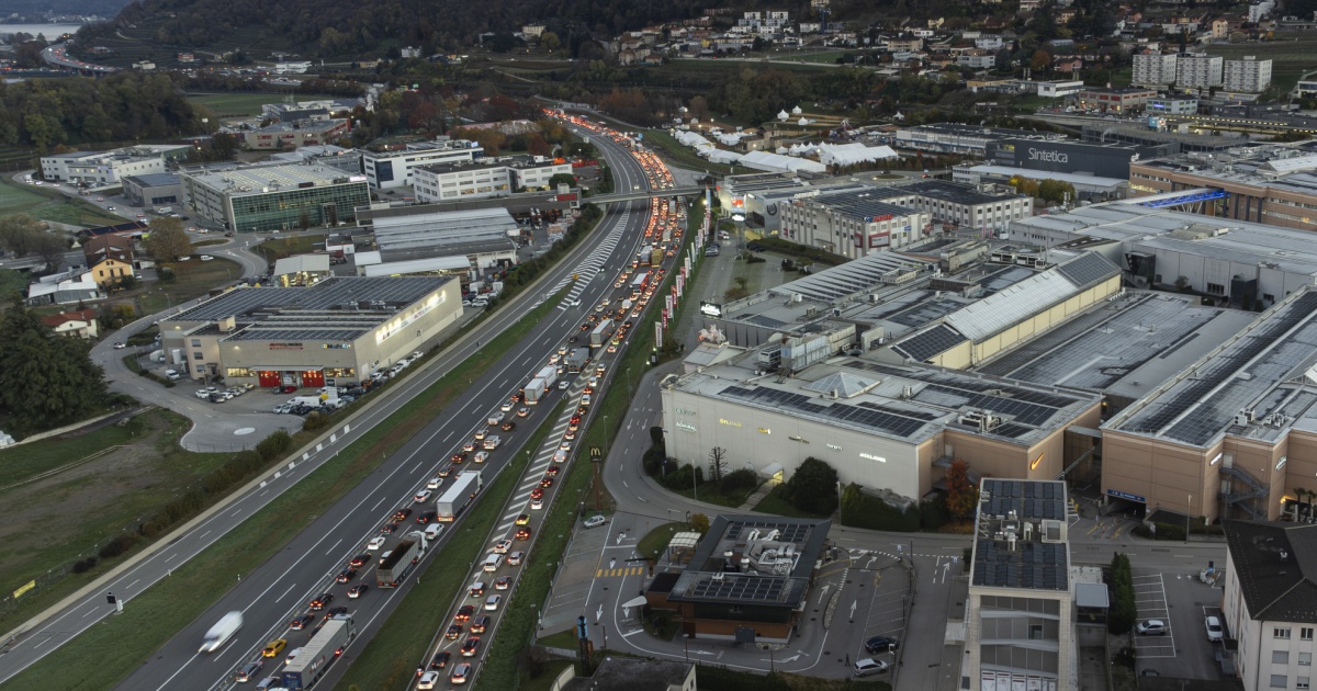 «La Svizzera non deve versare la disoccupazione ai frontalieri»