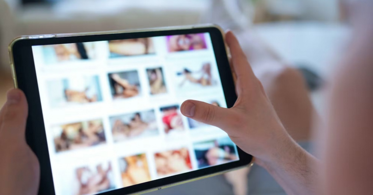 Scandalo deepfake: influencer svizzere finiscono in filmati porno con l’IA