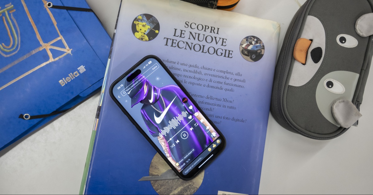 L'ansia di essere esclusi, perché il divieto degli smartphone è utile ma non basta