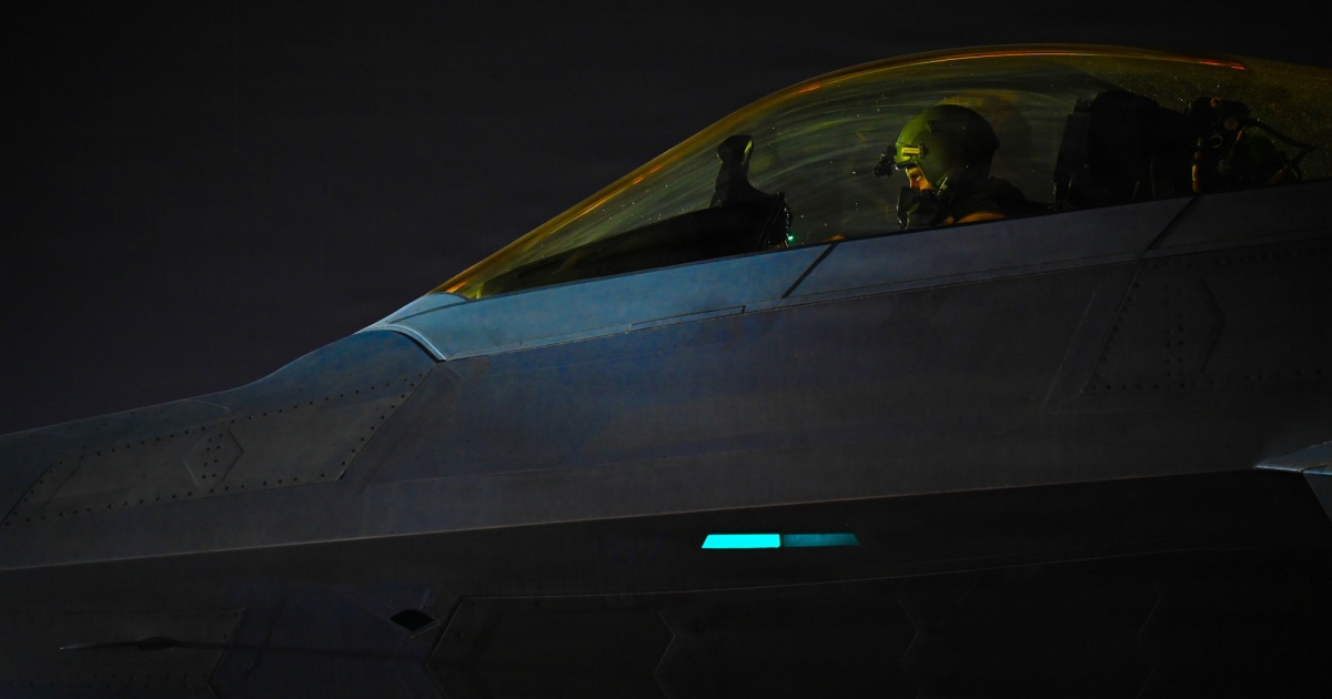 Battaglia notturna: Gli USA portano in salvo il pilota disperso