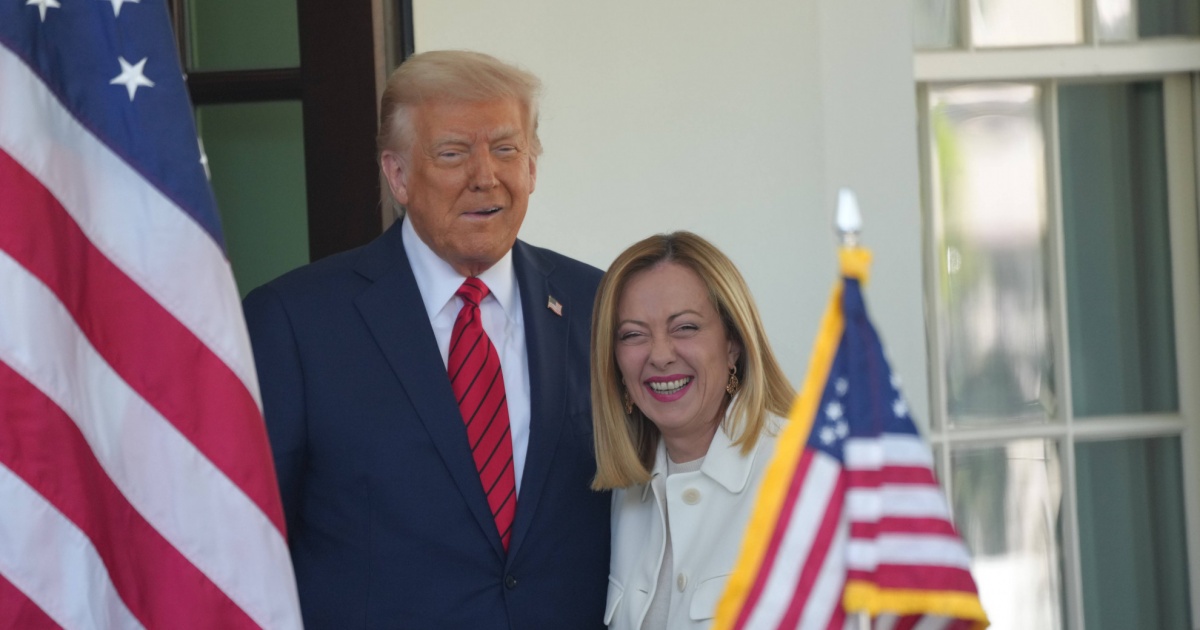 Trump al Corriere: «Scioccato da Meloni, pensavo avesse coraggio»