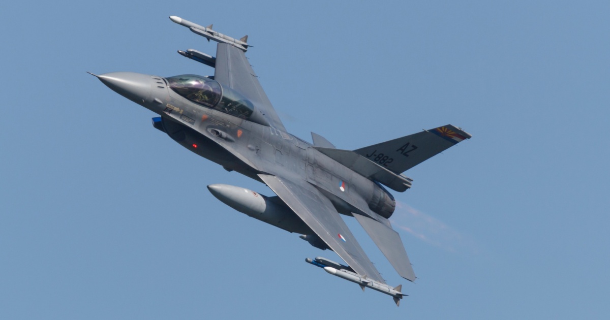 Stop alla firma del contratto con gli Usa per gli F-16