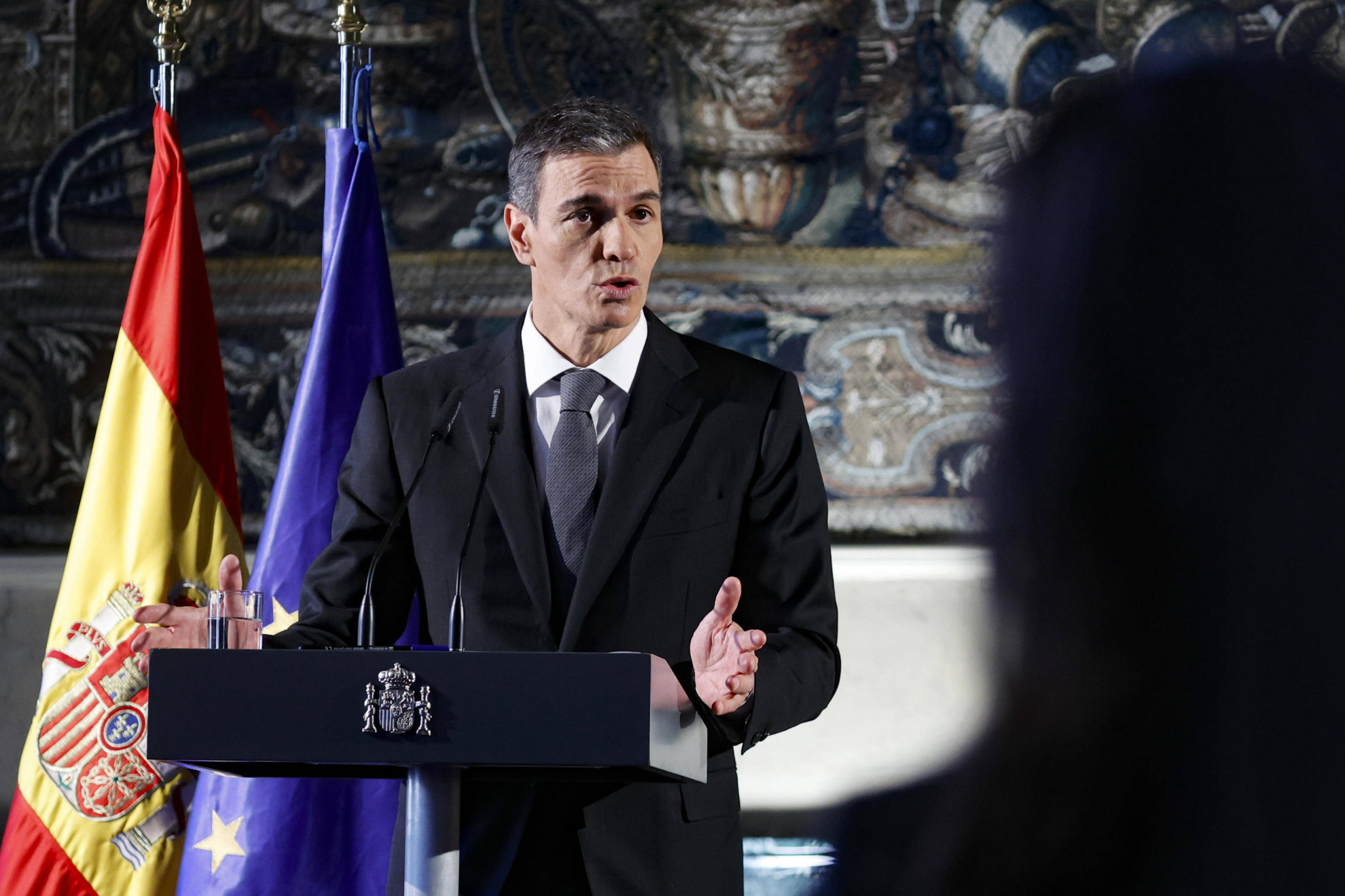 Sánchez sotto assedio: la crisi giudiziaria travolge il governo spagnolo