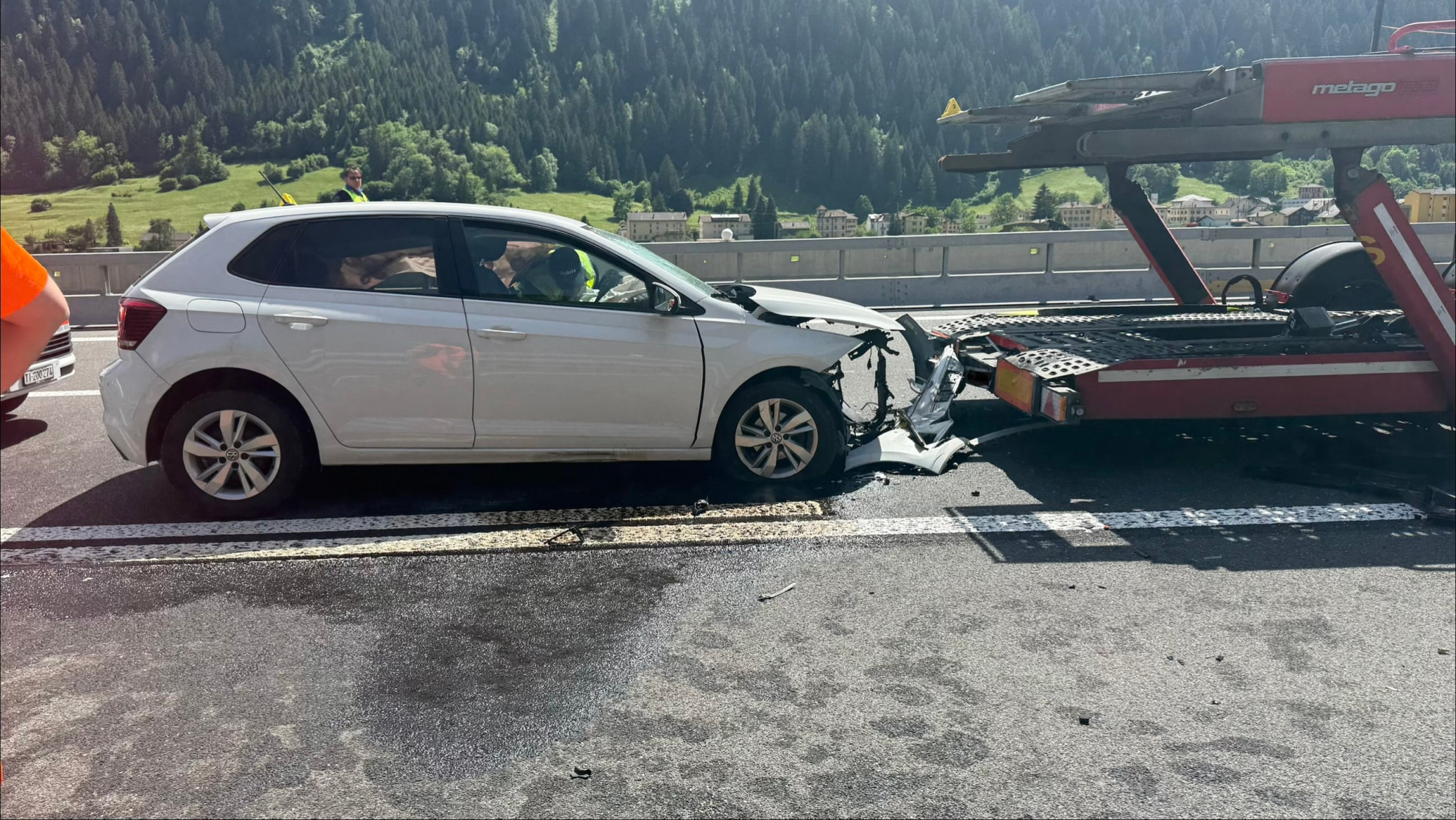 Auto contro camion ad Ambrì: morta una passeggera