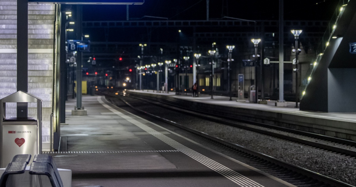 Dramma alla stazione di Bellinzona: uomo muore folgorato