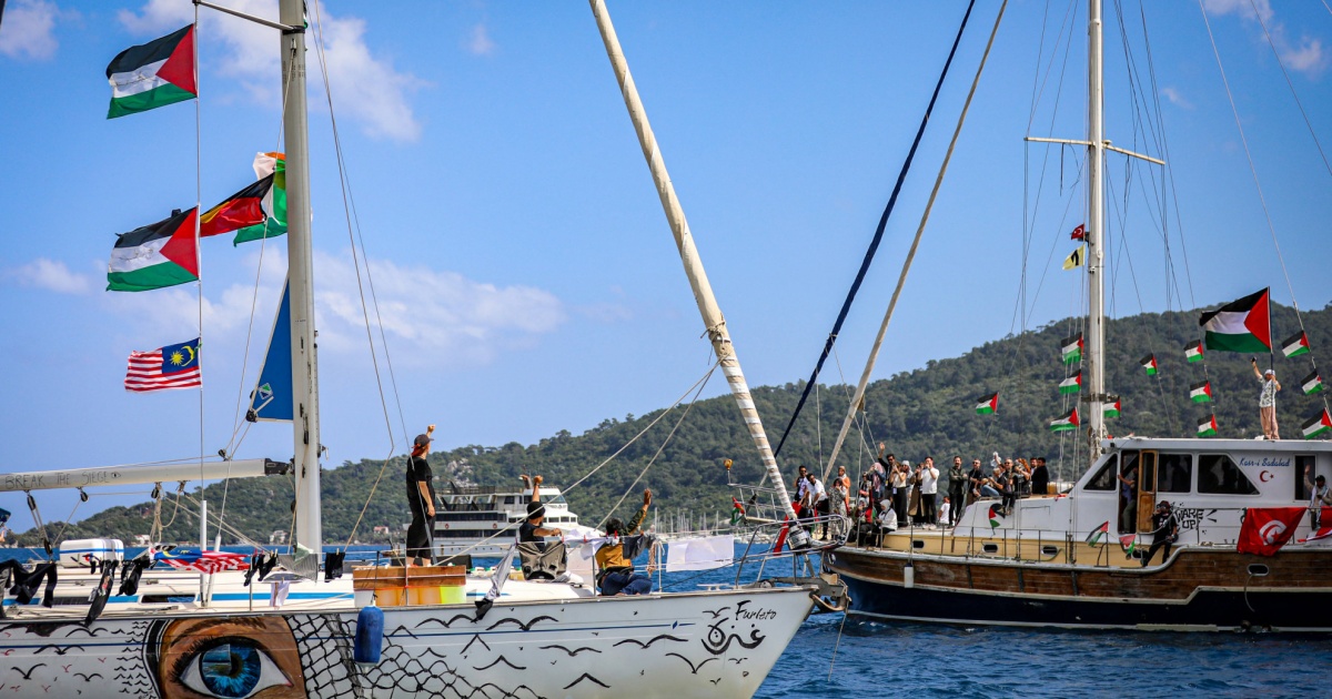 Israele spara contro le barche: bloccata la Flotilla